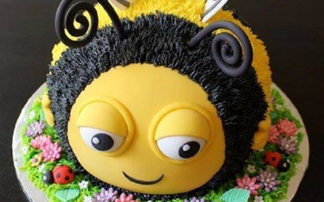 BuzzBee-cake-640×672