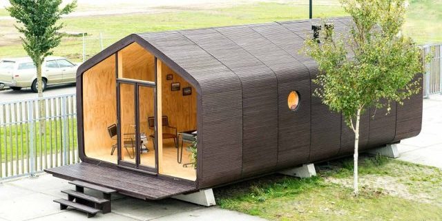 little-house-made-out-of-cardboard-1-640×360