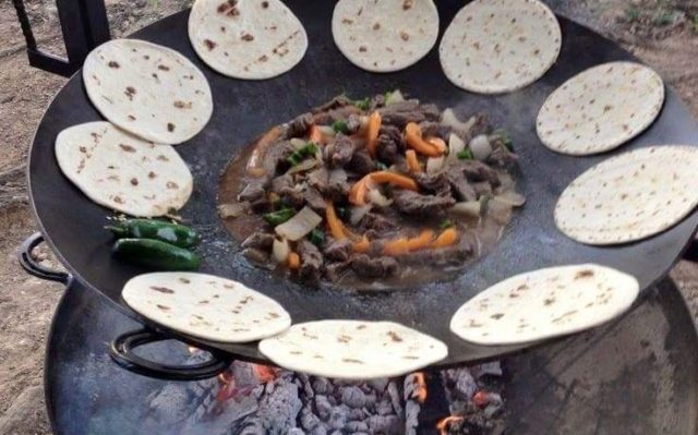 Use-a-Tractor-Disc-for-a-BBQ-640×639-640×639